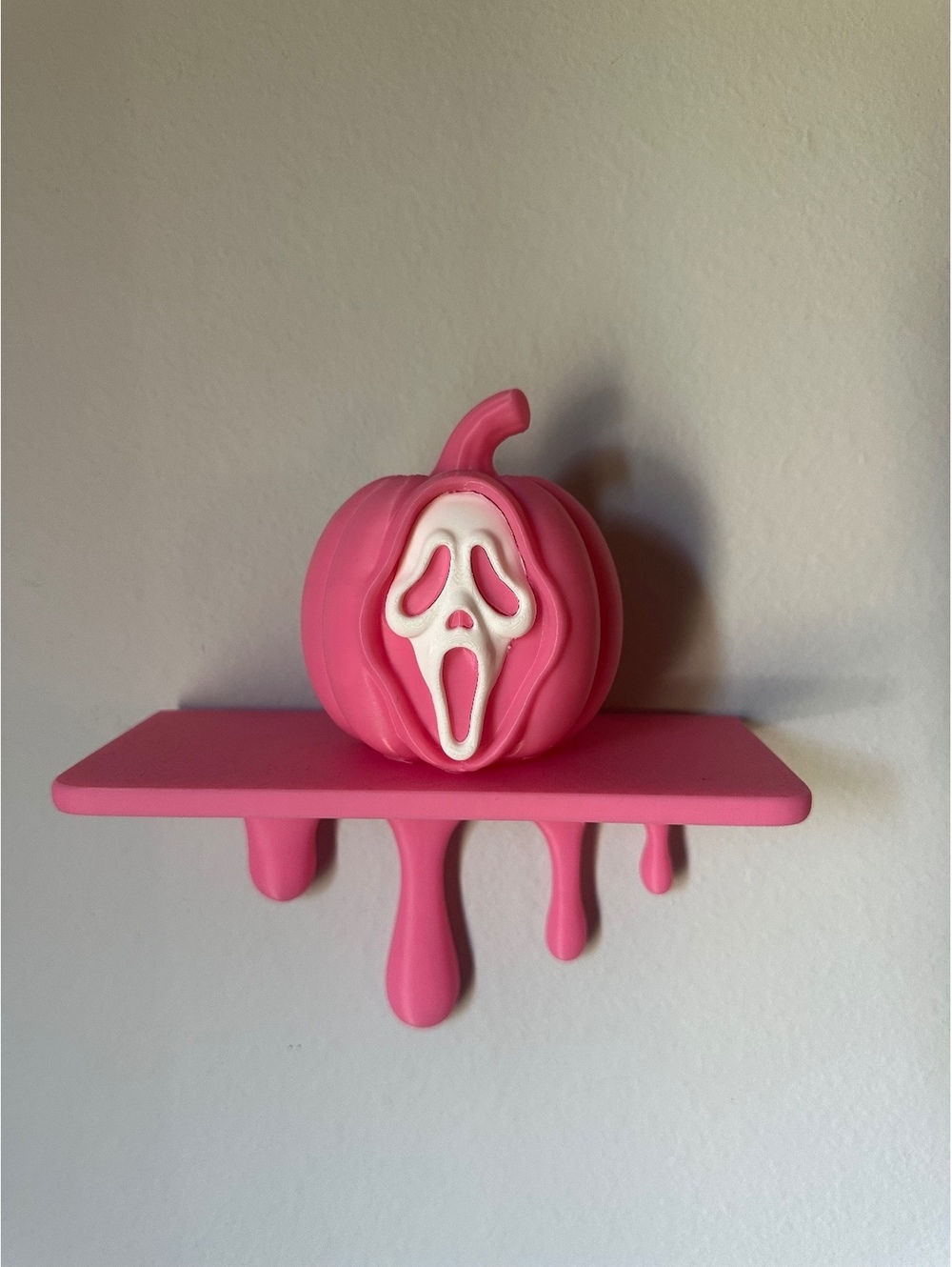 Ghost face pumpkin PINK